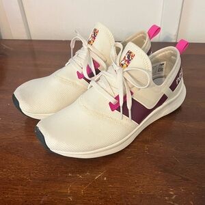 New Balance Nergize Sport Cream pink excellent condition size 8